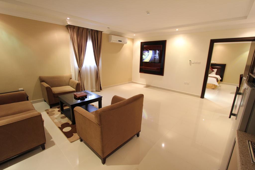 Taleen Alaqiq Hotel Apartments Рияд Стая снимка